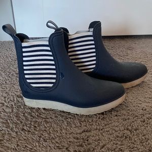 Chelsea rubber rain boots